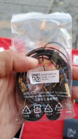 Samsung headphones in black available too