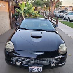 2004 Ford Thunderbird