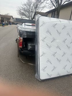 Huge sale for Mattress And Box Twin size #mattress and box 150.$ full 190$ Queen 200$ king 290$. free delivery free set up 708….289…7715… cash or Zell