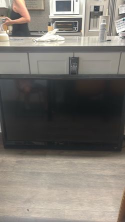 VIZIO E472VL