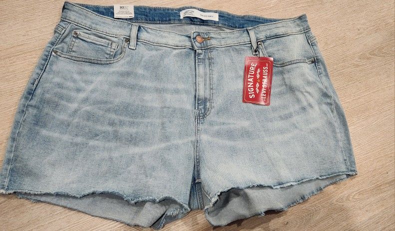 stretch short SIGNATURE Levi Strauss 22 W36
high rise 3"