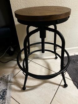 Adjustable height table or stool