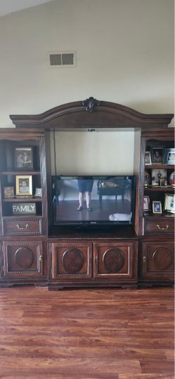 Tv stats TV stand
