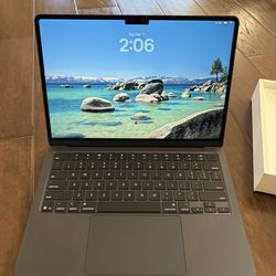 Apple MacBook Air 13.6” Laptop 16GB RAM 256GB SSD - Like New