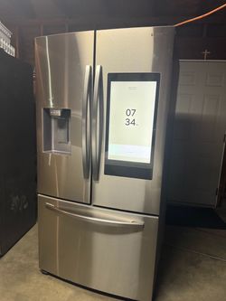 Samsung family hub