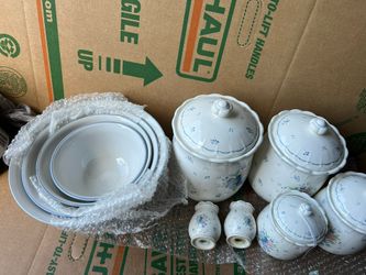 Glass Bowls And Canisters 