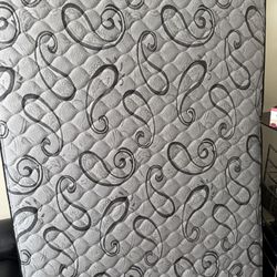 Full Size Bed 