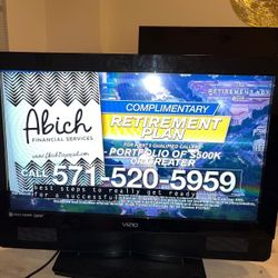 Vizio VW32L with Remote 