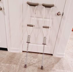 Children's Height Adjustable Crutches 