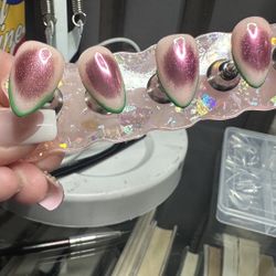 Press On nails