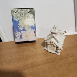 Precious Moments SUGAR TOWN Church CHAPEL Lighted Porcelain Ornament 