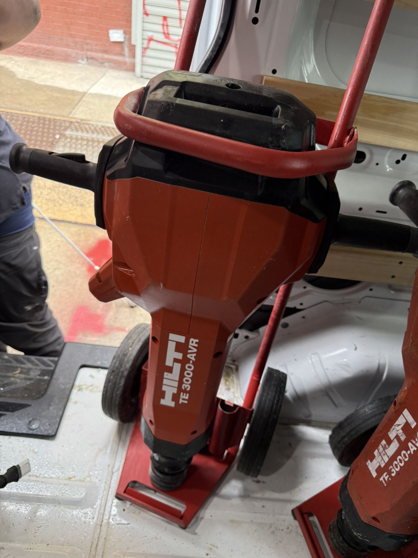 HILTI TE 3000-AVR JACKHAMMERS 🛠️