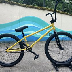 Redline Asset 21.75’ Cruiser Bmx Bike
