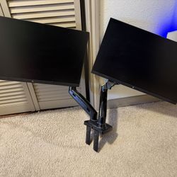 HP 32’ Monitors With stand