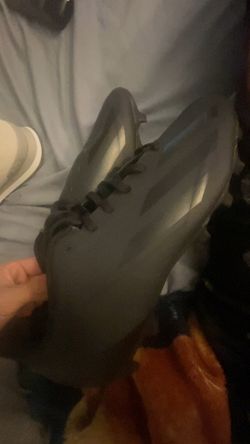 soccer cleats (check description)