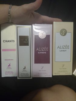 WOMENS 4 PIECE BUNDLE OF PERFUMES