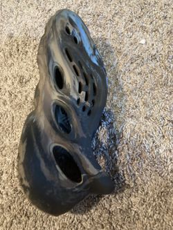 Yeazy Foam Runner Mx Cinder Size 9 Comes With Original Box