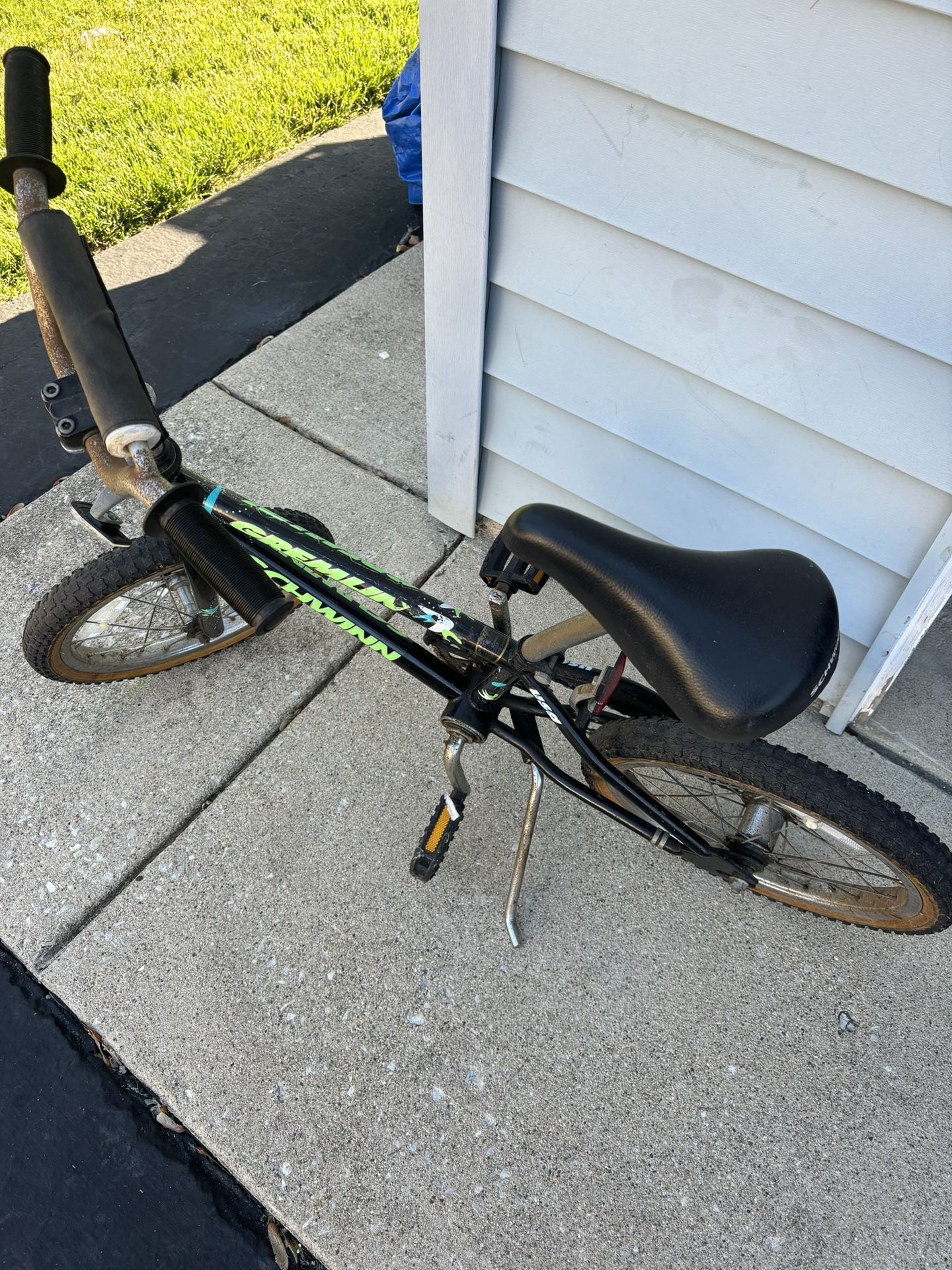 Vintage Schwinn Gremlin Predator BMX Bike 