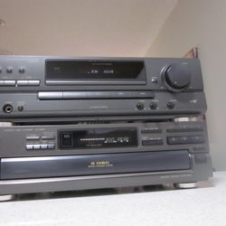 * Vintage Audio System * Technics High Power Stereo Receiver And 5-disc CD Player ( 2 Units ) These Units Are In Excellent Condition , Near Mint . 