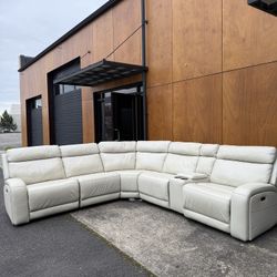 Gearhart 6-piece Leather Power Reclining Sectional with Power Headrests