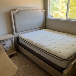 Bedroom set size queen
