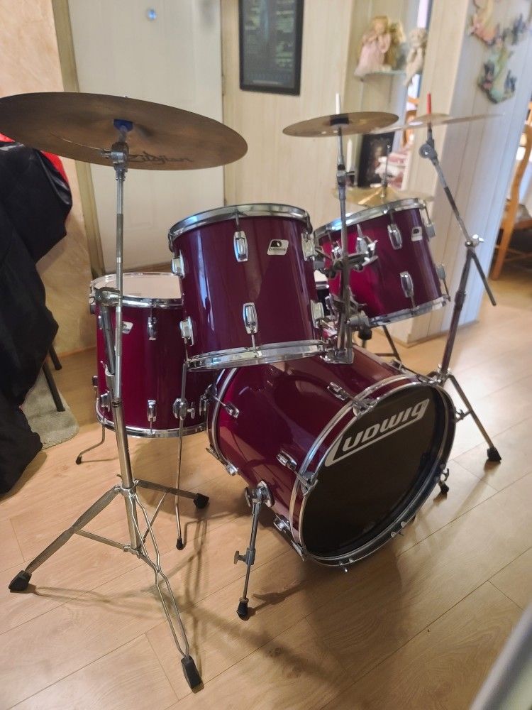 Bateria Drums / Drum Set - 5 Piece LUDWIG ROCKER from 1980 Something Complete with Bass Pedal, Cymbals & Hi-Hats, and Hardware Package for $725