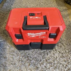 Milwuakee Fuel M12 Vacuum 