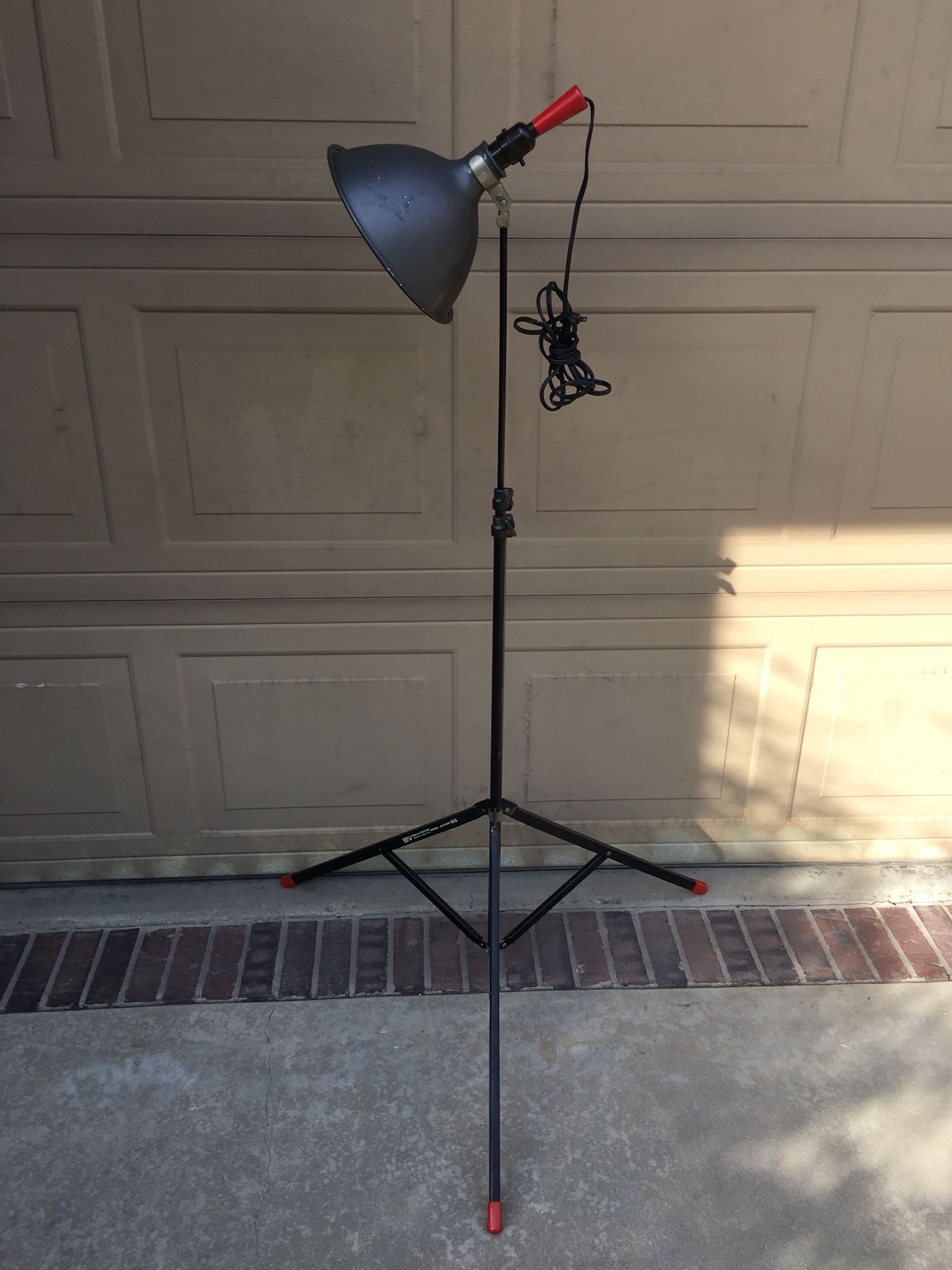1950’s Smith-Victor Industrial Vintage Tripod Light