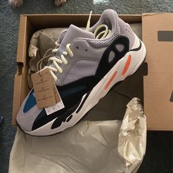 Yeezy Boost 700 Wave runner (DS) Sz 10.5