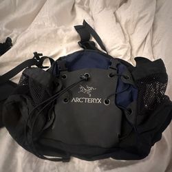 Vintage Arcteryx Q10 Lumbar Climbing Bag