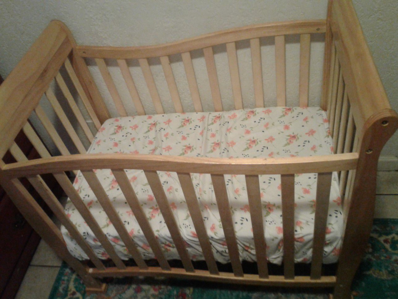 Mini baby Crib