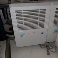 New 50-Pint Ocean Breeze Dehumidifier In Excellent Working Condition 