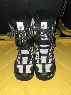 Vans AirWalk Snowboarding boots size 13 men