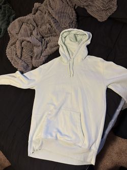 Tiel Hollister Men’s Hoodie Size. Medium