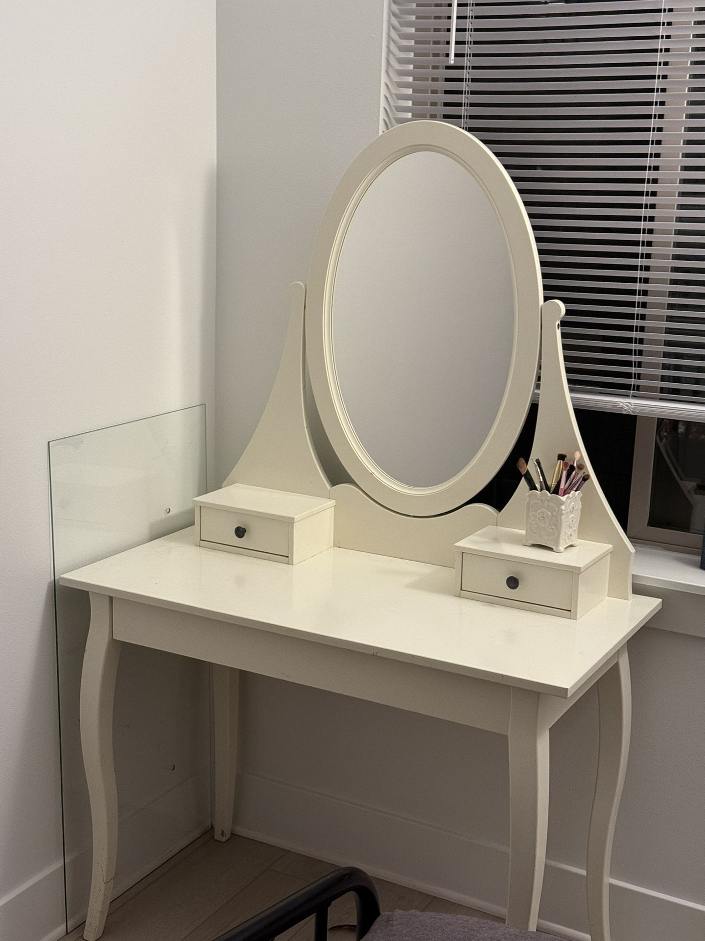 White vanity IKEA 