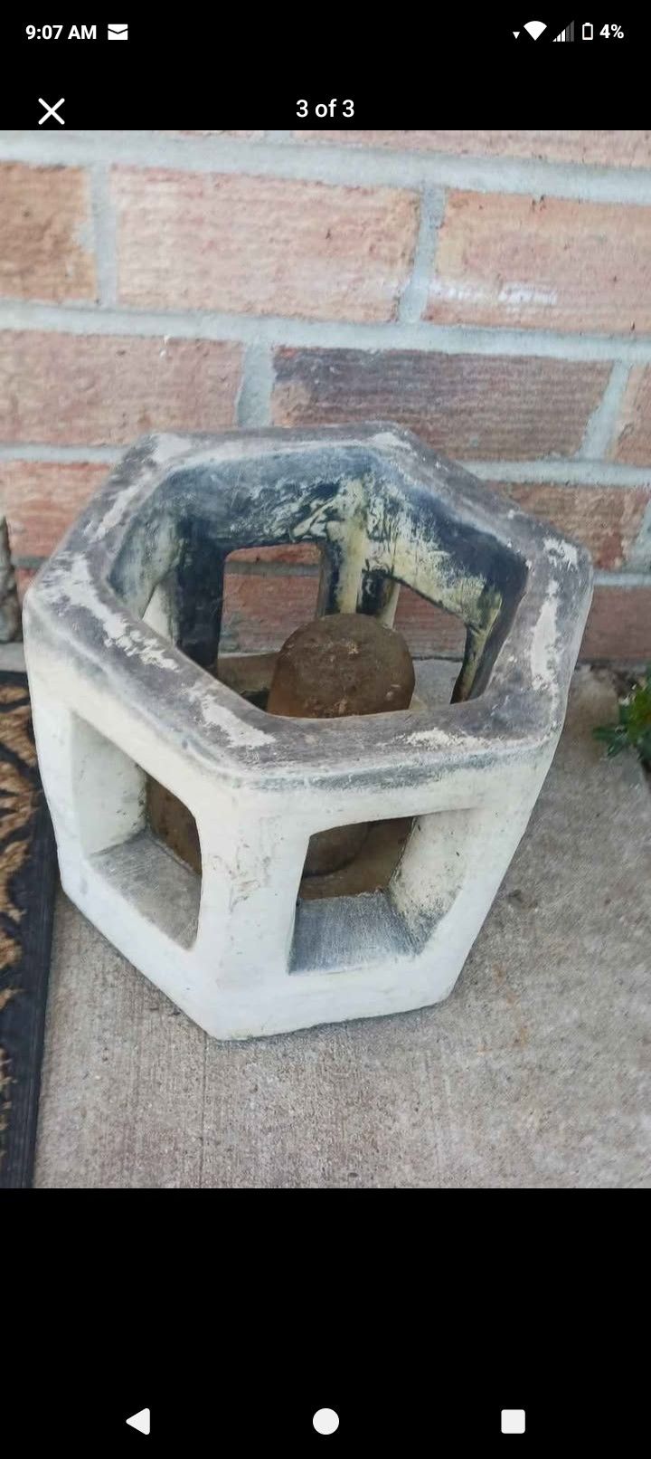 Vintage Stoneworks Cement Pagoda Lantern