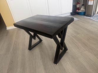 1 Coffee corner tables