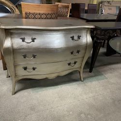 Bombay Chest 