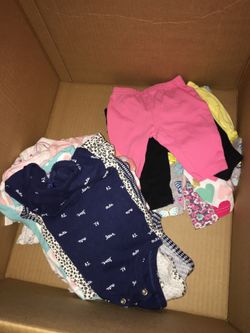 Baby girl size 3 onesies and bottoms 22 total pieces all for 50$