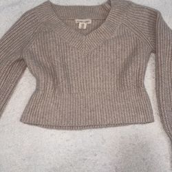 Knitted V-neck Top 