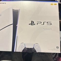 PlayStation®5 console (slim)