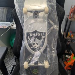 Brand New ENJOI OAKTOWN SKATEBOARD COMPLETE