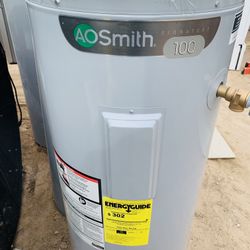 Electric Water Heater 30 Gal  New 