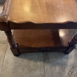 Solid Wood Corner Table/Table