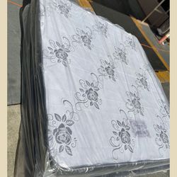 King size mattress / Colchon