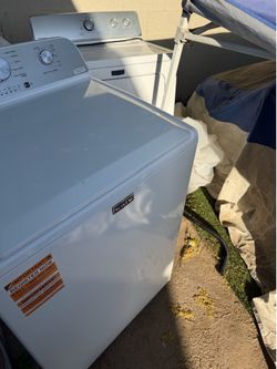 Maytag set washer and dryer it’s gas in good condition