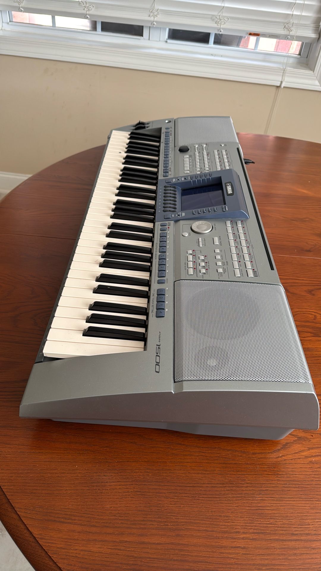 YAMAHA PSR 1500