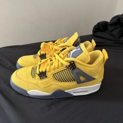 Jordan 4 lightning yellow
