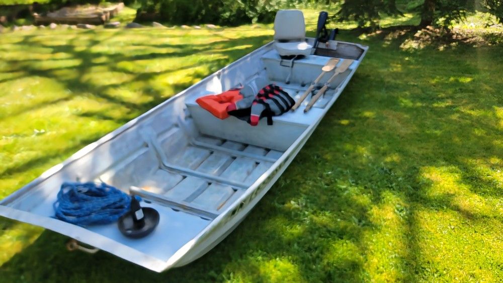 14' Aluminum Jon Boat With 50lb Thrust Electric Motor 