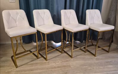 NEED GONE TODAY! Gorgeous! 4 Barstools White/Leather